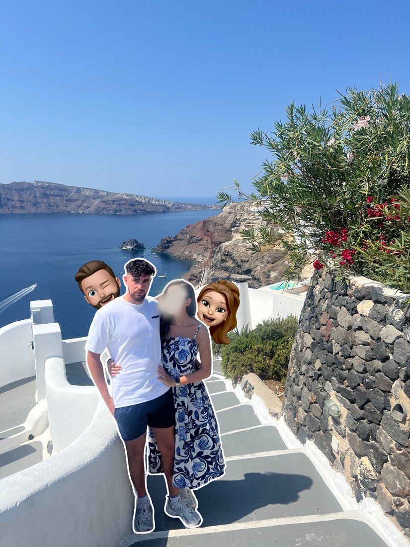 Sara & Iliès à Santorin